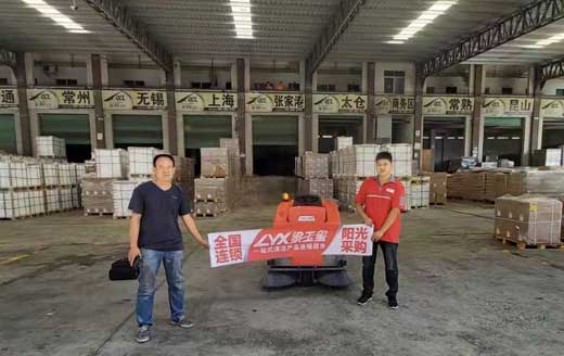 廣東案例 | 深圳華強物流采購T50S駕駛式掃地車
