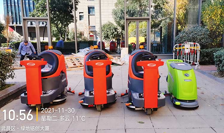 湖北案例 | 武漢長城物業集團采購駕駛式洗地機